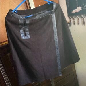 Elegant Black Skirt with Leather Accents